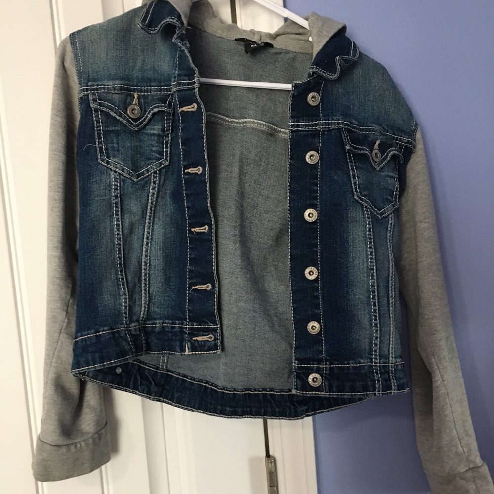 Grey/blue crop denim blue jean jacket! Hooded! S/M
